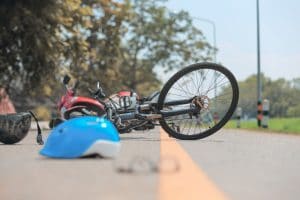 רוכב אופנוע שנפגע פגיעה רב מערכתית בתאונת דרכים